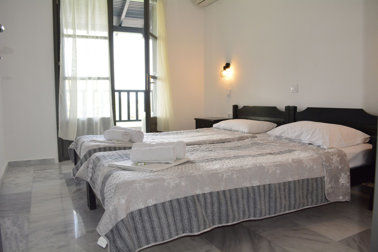 Bedroom 5, Arellis Studios, Central Macedonia