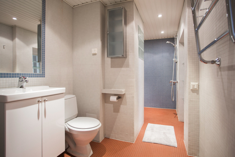 Bathroom 4, 2ndhomes Katajanokka 2BR apartment with sauna, Uusimaa