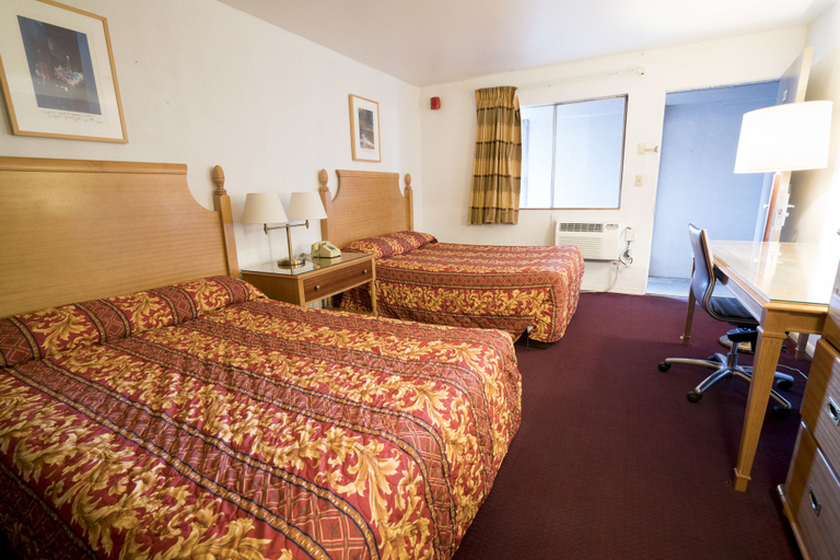 Bedroom 3, Seatac Inn, SeaTac