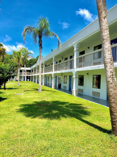 Exterior & Views 2, Motel 6 Starke, FL, Bradford