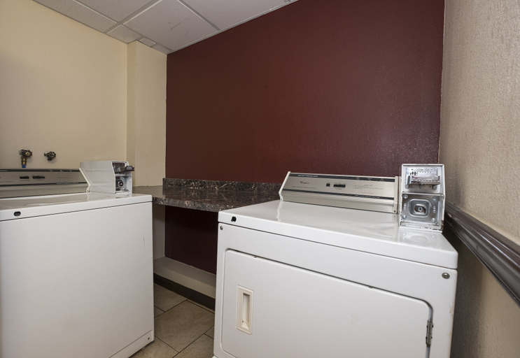 Others 5, Red Roof Inn PLUS+ Poughkeepsie, Dutchess