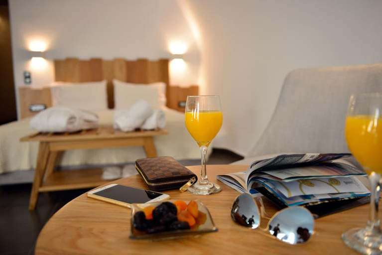 Food & Drinks 5, Unique Suites, South Aegean