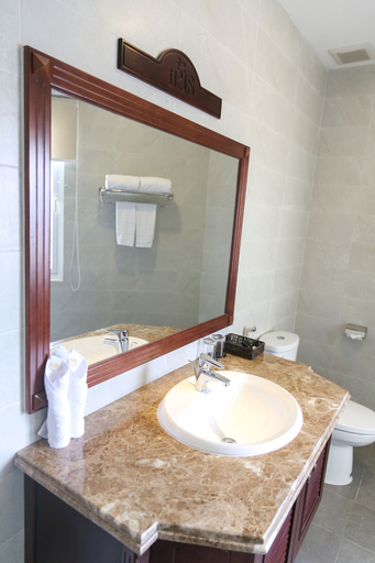 Bathroom 4, Iris Dalat Hotel, Đà Lạt