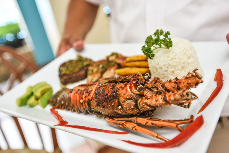 Food & Drinks 5, Acuarium Suite Resort, Santo Domingo Este