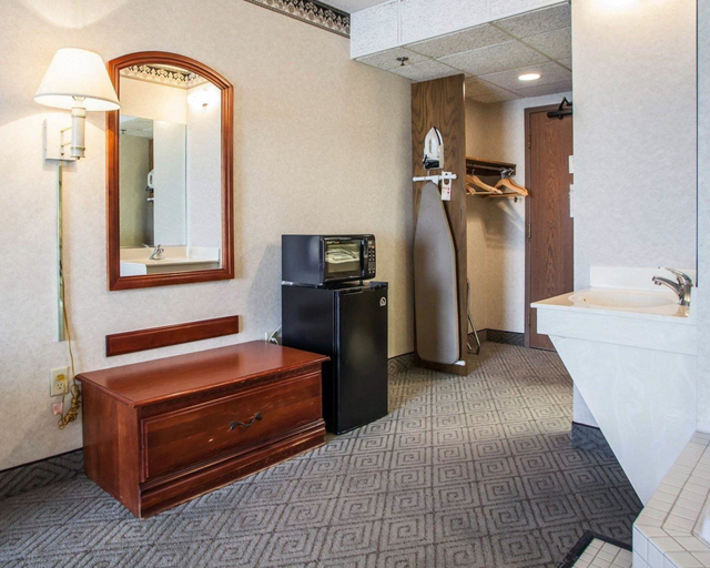 Others 5, Rodeway Inn & Suites Milwaukee Airport, Milwaukee