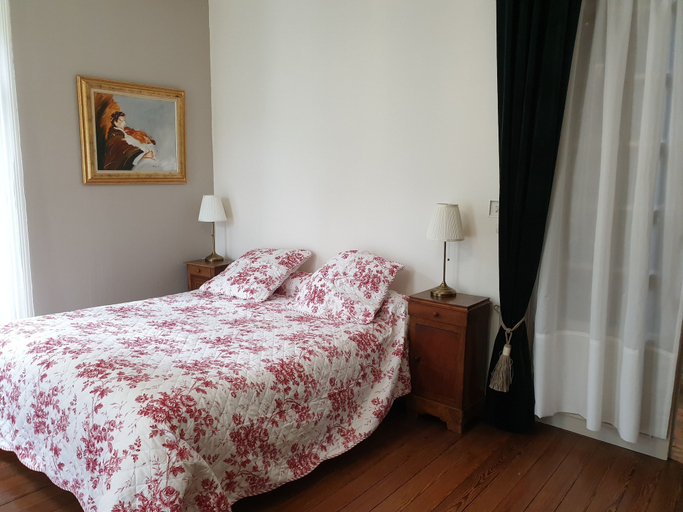 Bedroom 2, Château de Champblanc, Charente