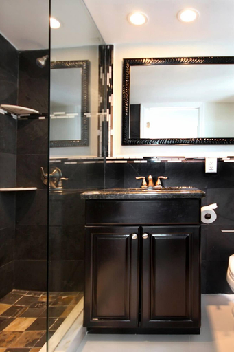 Bathroom 3, Ocean Manor Beach Hotel, Broward