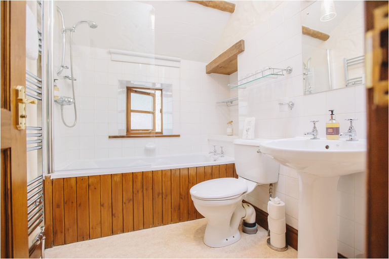 Bathroom 3, Mill Barn, Cumbria