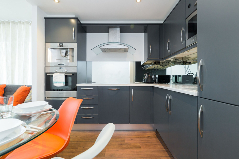 Others 4, SkyViews by Austin David Apartments, London