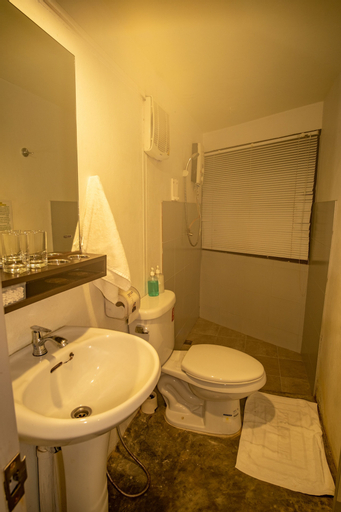 Bedroom 4, Home16 Hostel 16, Khlong Toey