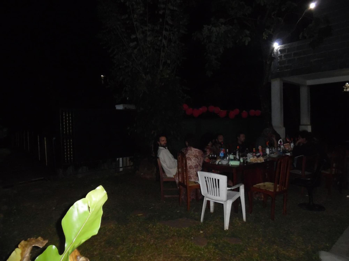 Food & Drinks 4, Linwood Bungalow, K.F.G. & G. Korale