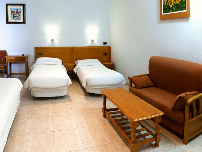Bedroom 2, Hostal La Maya, Madrid