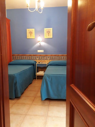 Bedroom 2, Pensión Doña Trinidad, Sevilla