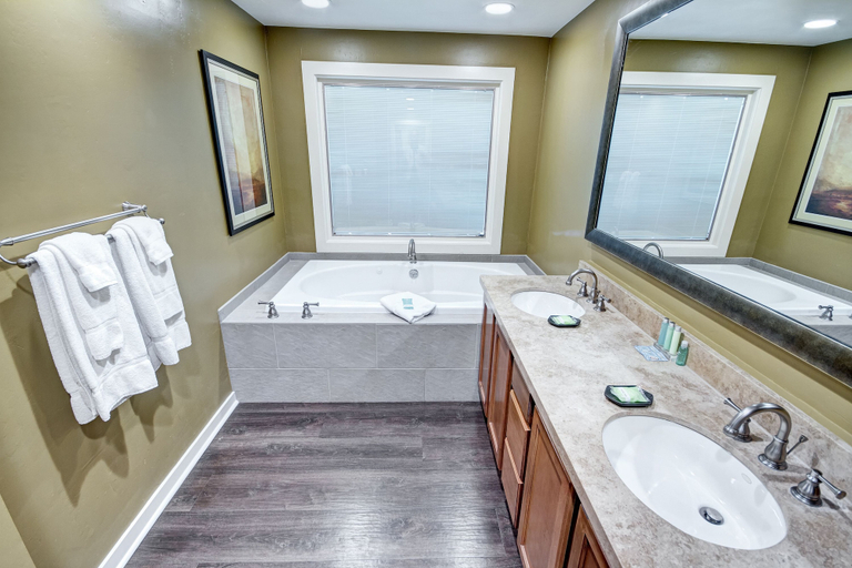 Bathroom 3, Orange Tree Resort, Maricopa
