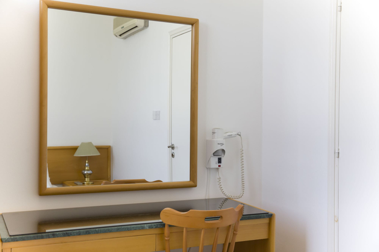 Bathroom 3, Eliofos Elegant Maisonettes