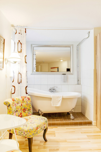 Bathroom 5, Anno 1793 Sekelgården Hotel, Ystad
