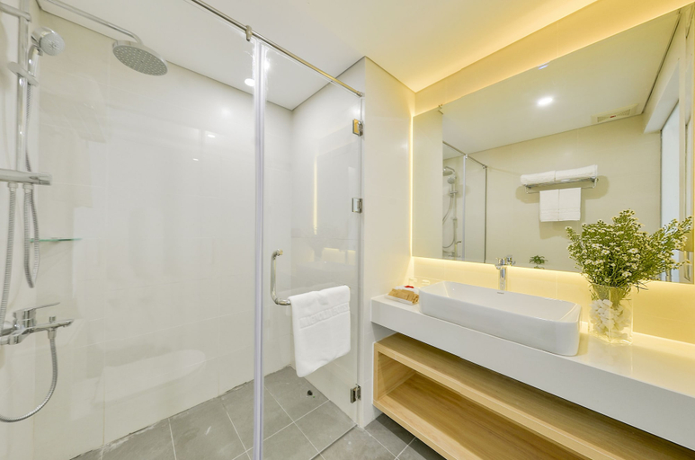 Bathroom 5, Magnolia Hotel, Da Nang