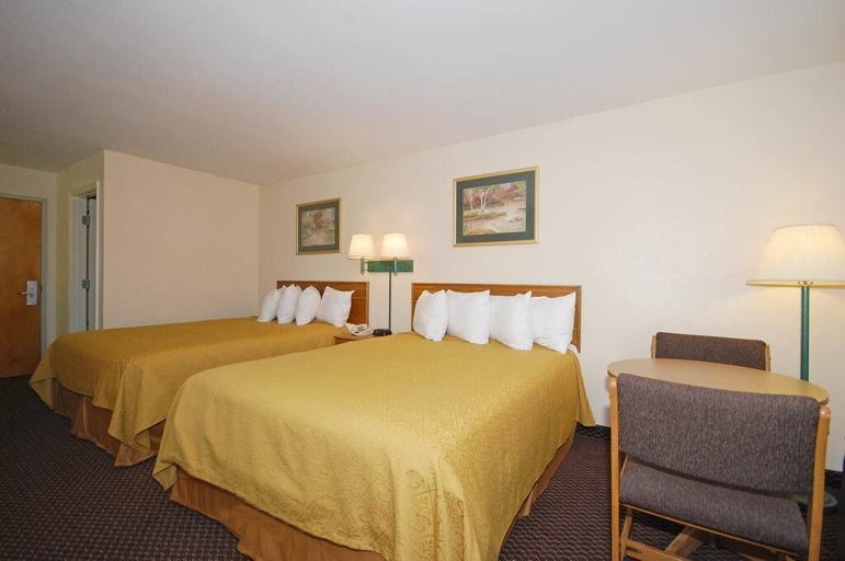 Bedroom 3, Quality Inn Pell City I-20 exit 158, Saint Clair