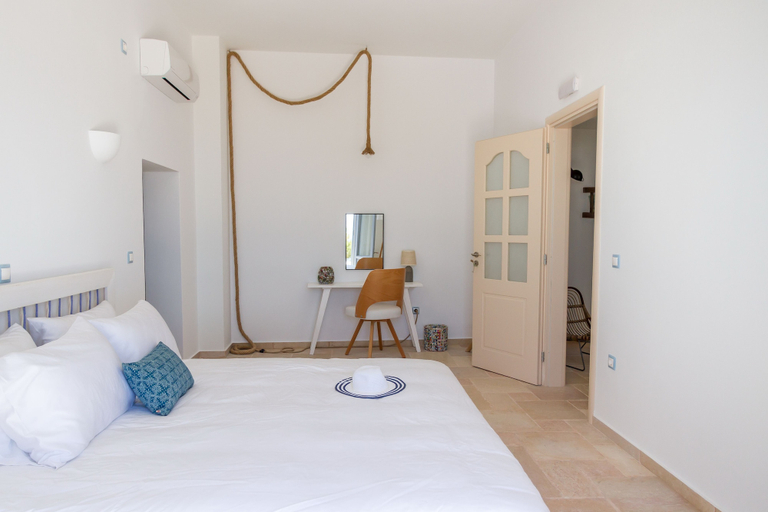Bedroom 3, Enastron Suites, South Aegean