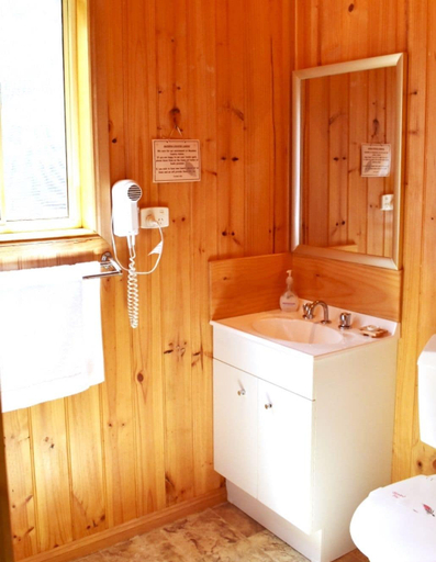 Bathroom 4, Maydena Mountain Cabins, Derwent Valley
