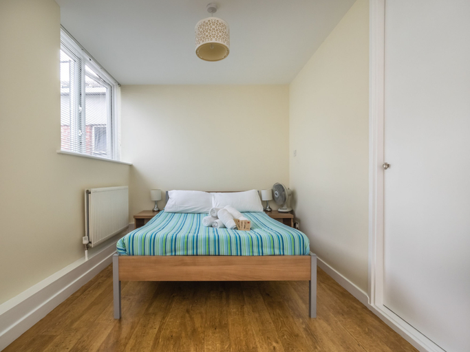 Bedroom 2, LSE Carr-Saunders Hall - Campus Accommodation, London