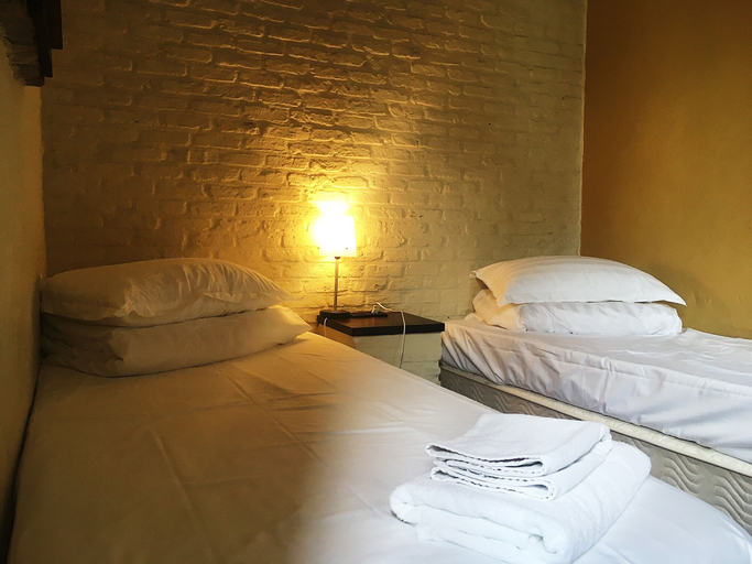 Bedroom 4, Hotel Leopold, West-Vlaanderen