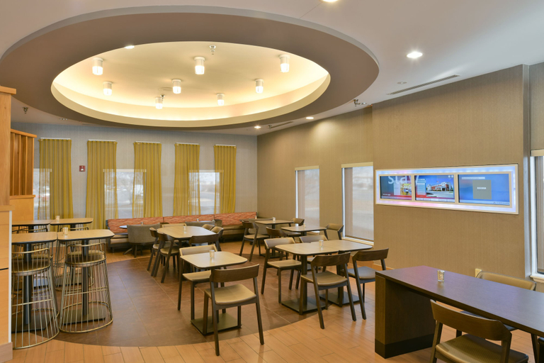 Food & Drinks 5, SpringHill Suites Des Moines West, Dallas