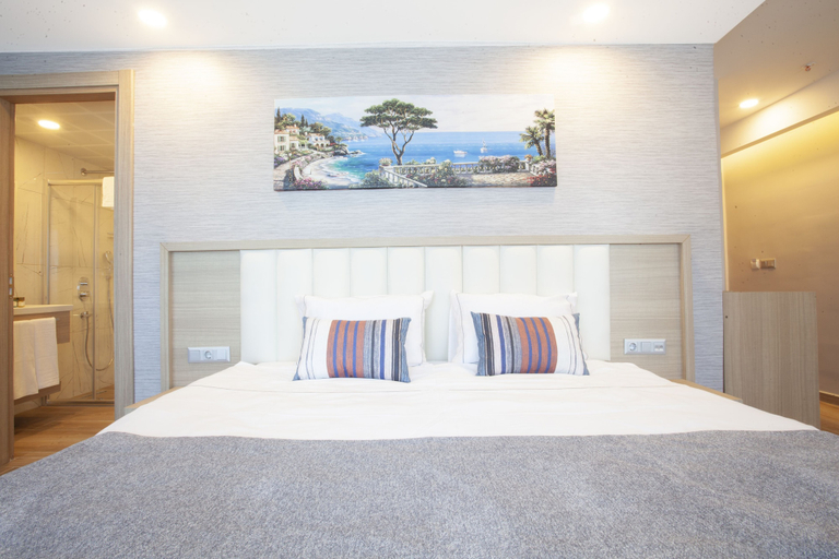 Bedroom 2, Old Town Point Hotel & Spa Antalya, Antalya