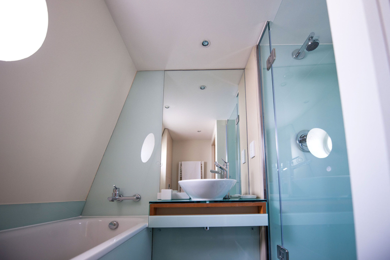Bathroom 4, Sydney House Chelsea, London