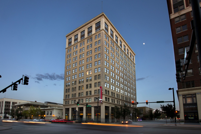 Exterior & Views 2, Ambassador Hotel Wichita, Autograph Collection, Sedgwick