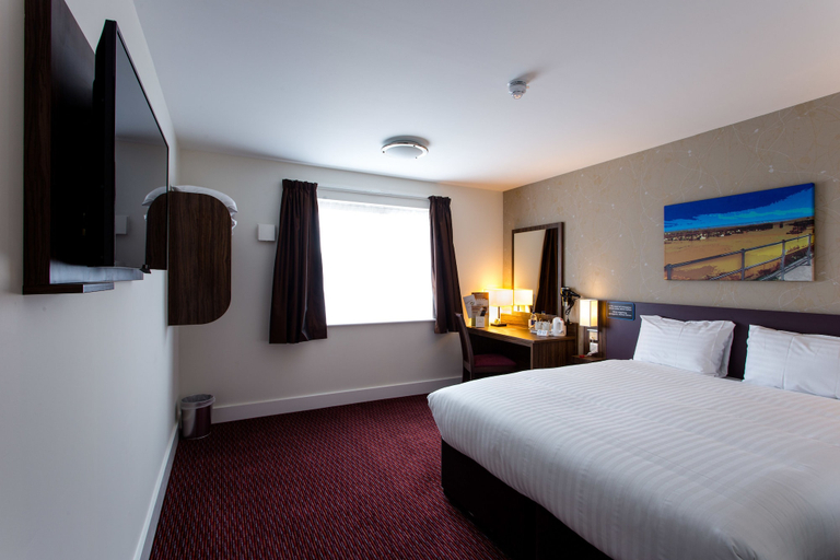 Bedroom 3, Sessile Oak, Llanelli by Marston's Inns, Carmarthenshire