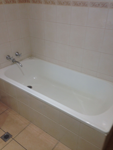 Bathroom 3, Albury Regent Motel, Albury
