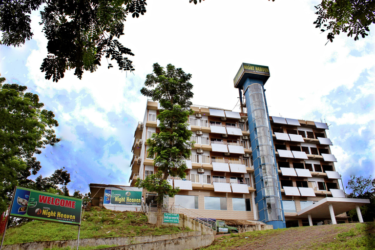Exterior & Views 1, Hotel Night Heaven, Bandarbon