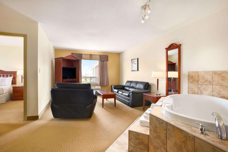 Bathroom 4, Days Inn by Wyndham Bonnyville, Division No. 12