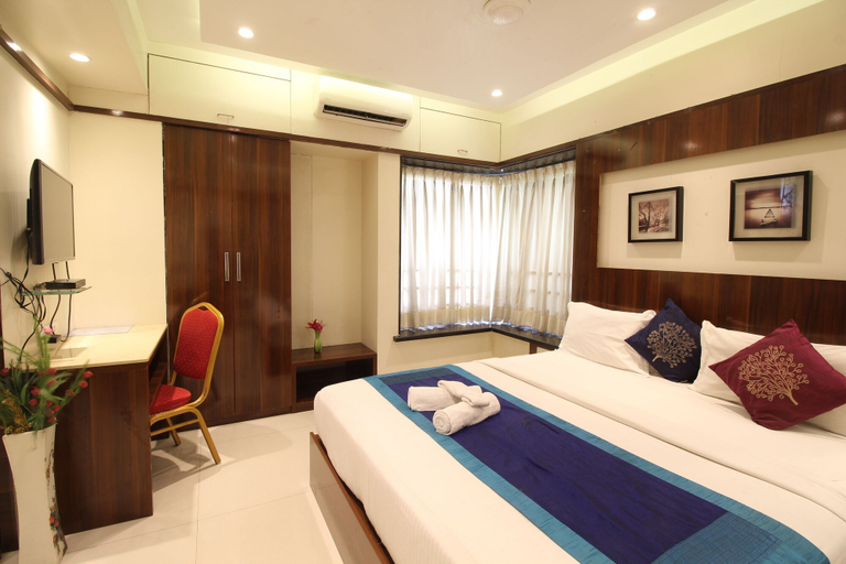 Bedroom 3, The Grand Tulip, Pune