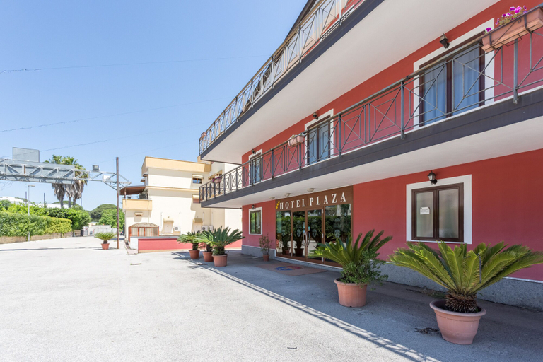 Exterior & Views 2, Hotel Plaza, Caserta