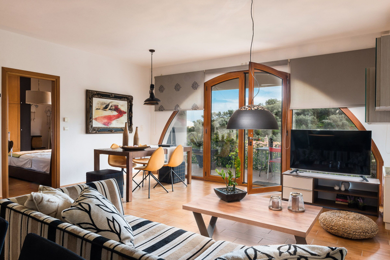 Others 5, Dream Lux Flat with Great Outdoor Pool & Parking, Crete