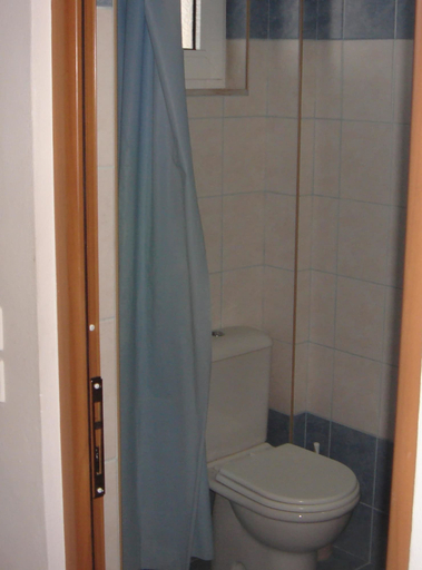 Bathroom 5, Georgia Plus, South Aegean