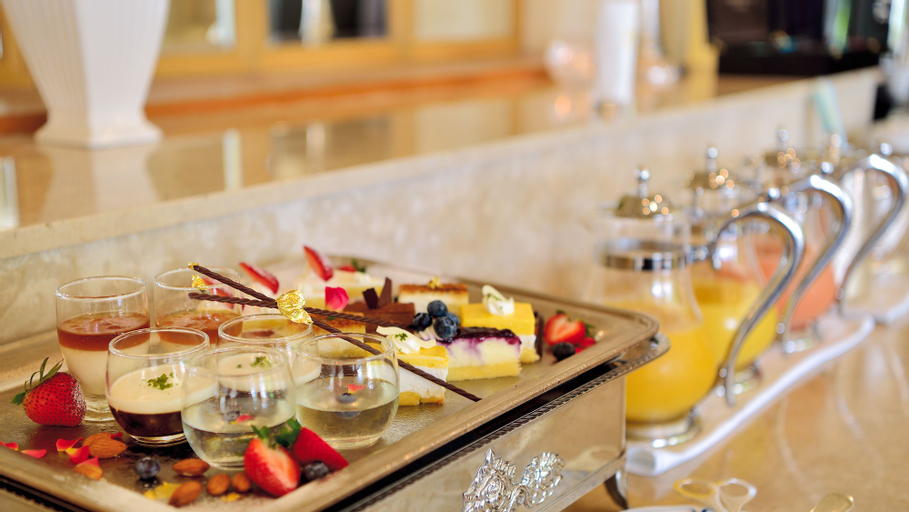 Food & Drinks 6
