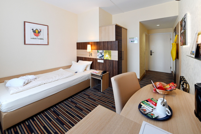 Bedroom 26