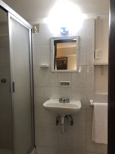 Bathroom 5, Hotel Lorena, Ahome