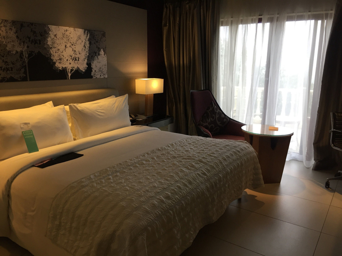 Bedroom 3, Le Méridien Mahabaleshwar Resort & Spa, Satara