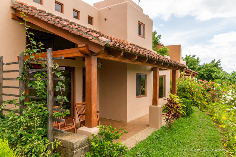 Exterior & Views 2, Villas de Palermo Hotel and Resort, Tola