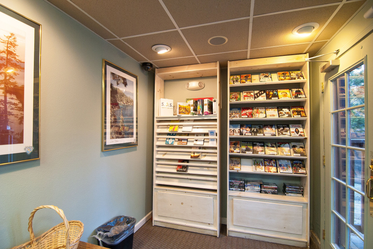 Food & Drinks 5, North Lake Lodges & Villas, Washoe