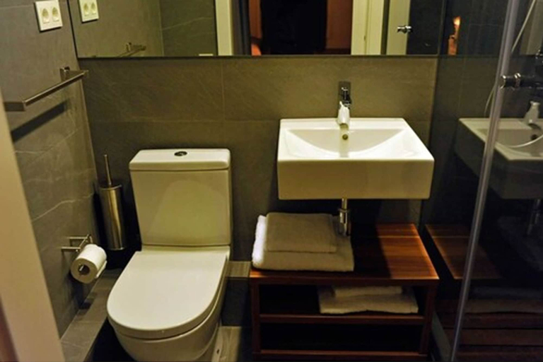 Bathroom 4, THE 8 Boutique B&B, Barcelona