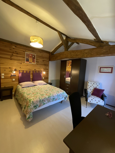 Bedroom 5, Chambres et Gîtes Les Mésanges, Vienne