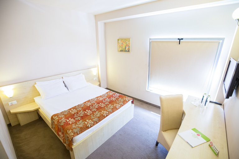 Bedroom 3, Stop Hotel, Sanpetru