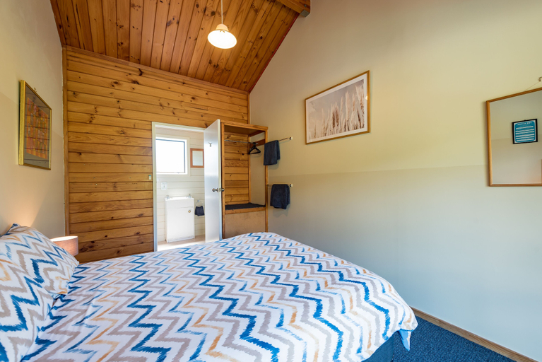 Bedroom 2, Bay of Islands Lodge, Far North