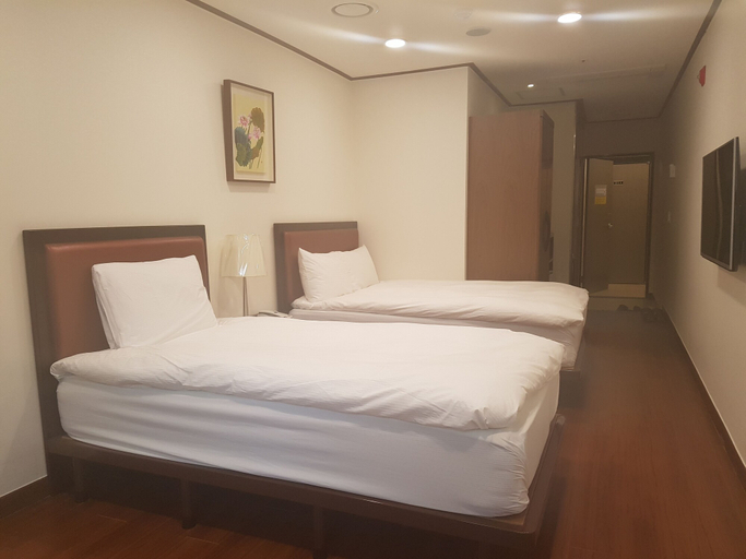 Bedroom 4, Youngbin Hotel, Jung