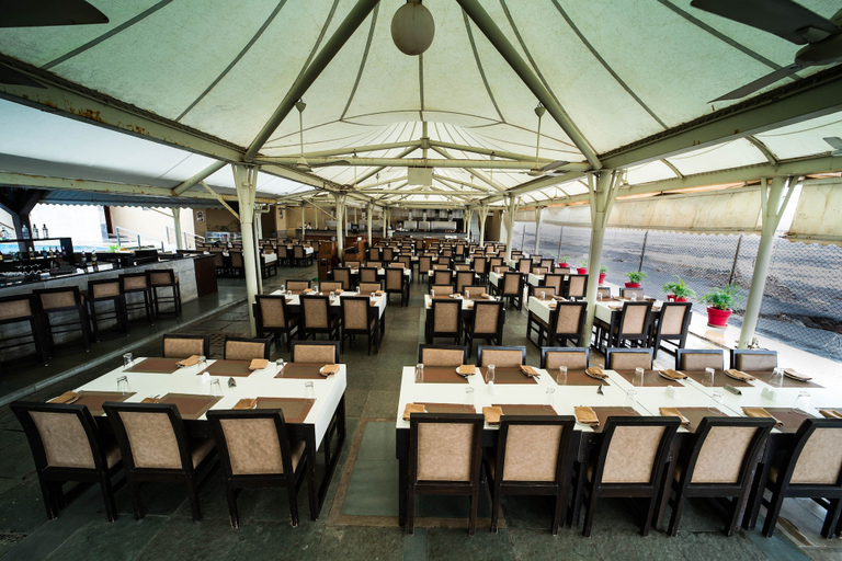 Food & Drinks 5, The Gold Beach Resort, Daman